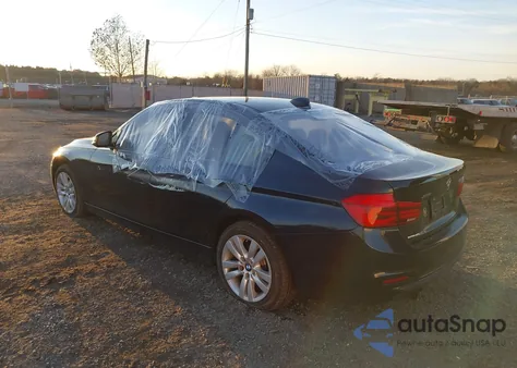 2016 BMW 328I xDrive z USA, uszkodzony, nr VIN WBA8E3C56GK504383